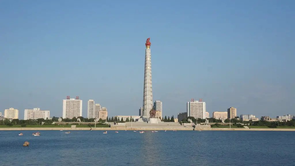 Can foreigners live in north korea?